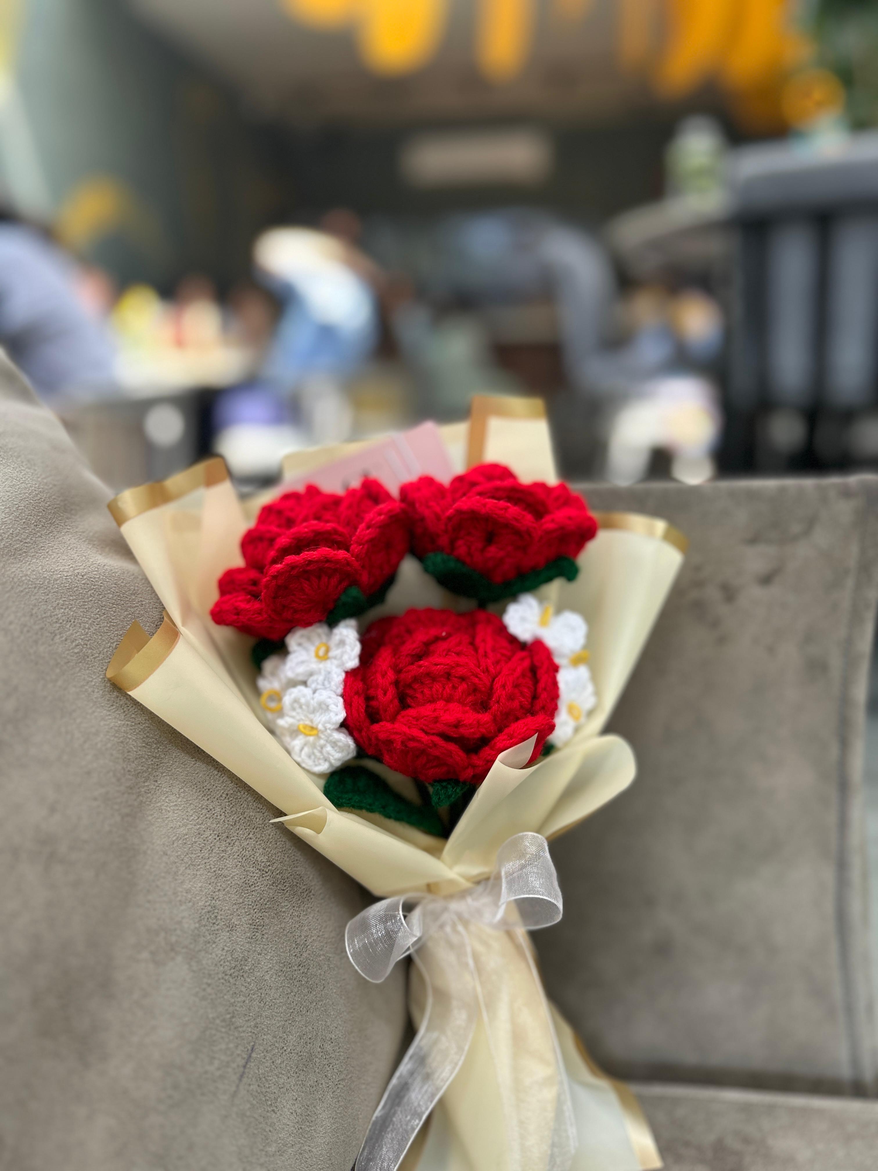 Trio Rose Daisy Bouquet